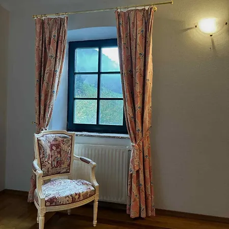 Appartamento Baroque Alpine Retreat At The Historic Premetovc *
