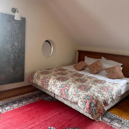 Baroque Alpine Retreat At The Historic Premetovc Appartamento