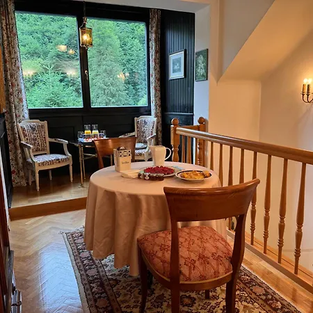 Baroque Alpine Retreat At The Historic Premetovc *