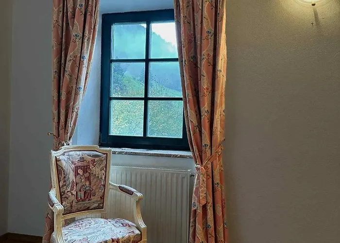 Apartman Baroque Alpine Retreat At The Historic Premetovc *