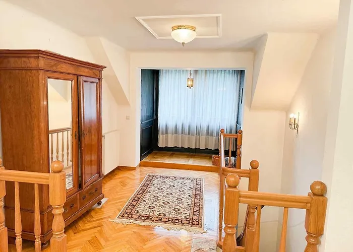 Baroque Alpine Retreat At The Historic Premetovc Škofja Loka